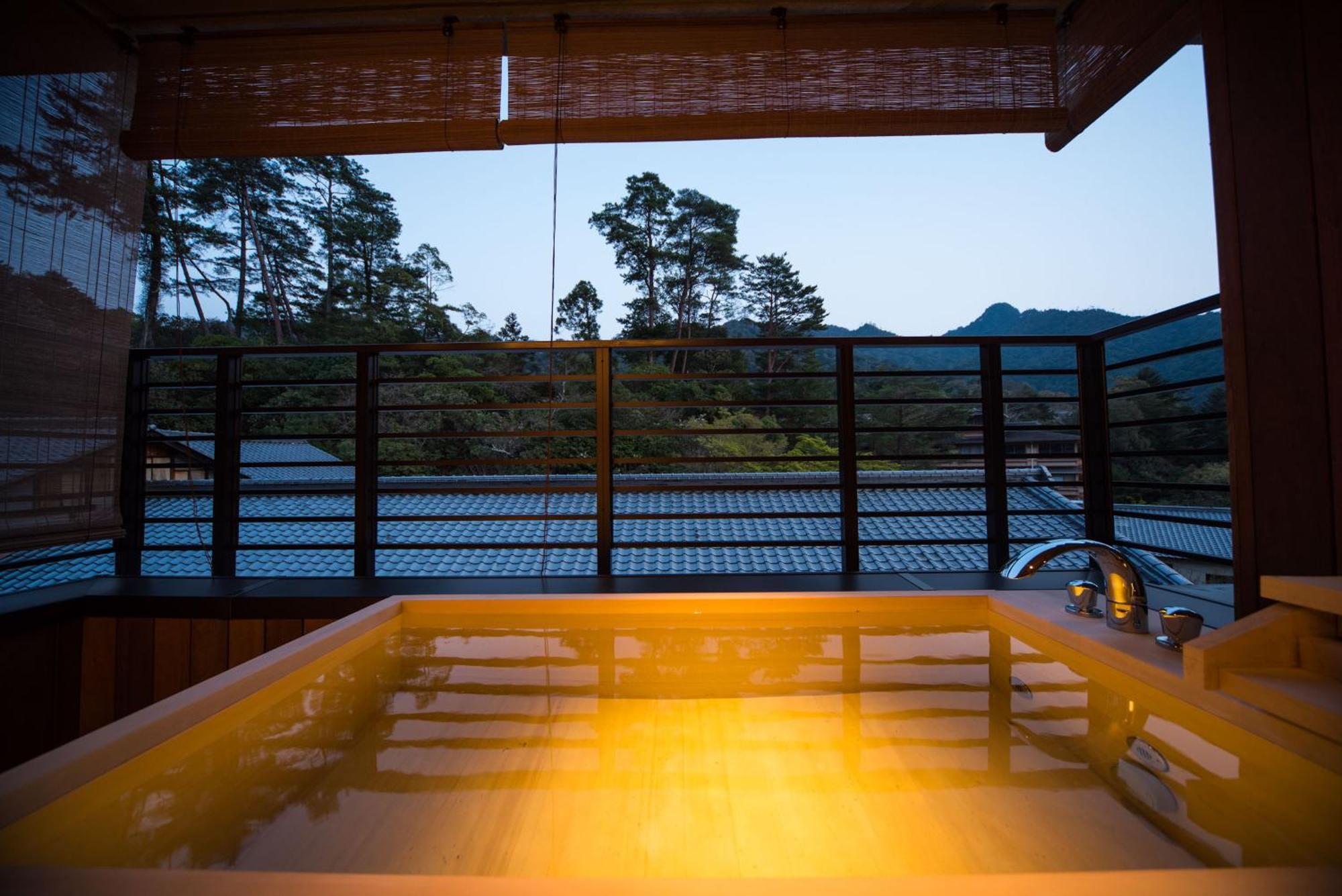 Miyajima Grand Hotel Arimoto Hatsukaichi Exteriör bild