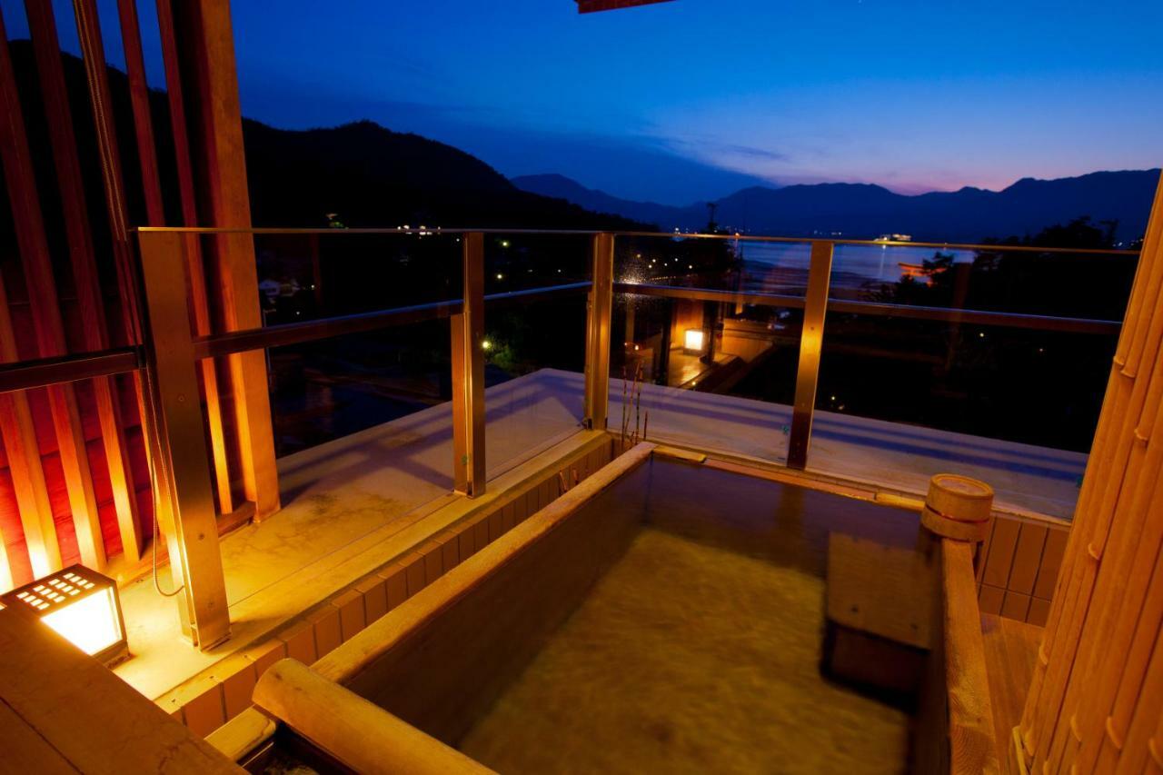 Miyajima Grand Hotel Arimoto Hatsukaichi Exteriör bild