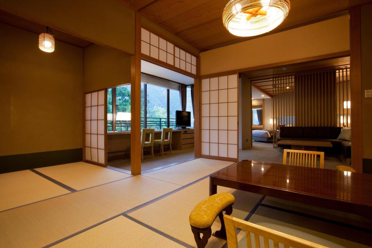 Miyajima Grand Hotel Arimoto Hatsukaichi Exteriör bild